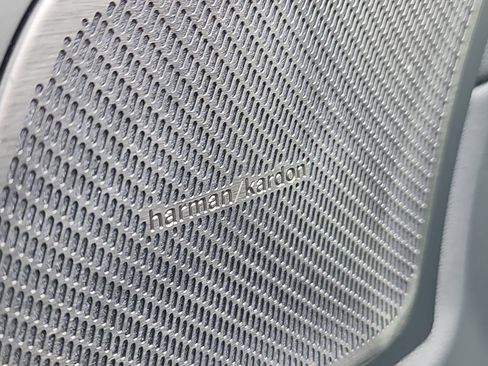 New 2026 Volvo XC60 B5 Plus w/ Protection Package Premier image 9