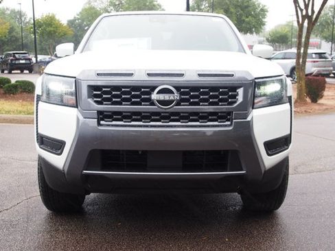 Used 2026 Nissan Frontier SV RWD image 2