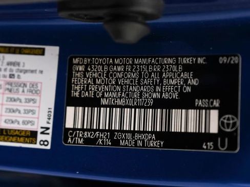 Used 2020 Toyota C-HR LE image 56