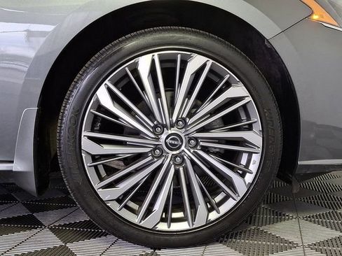 Used 2023 Nissan Altima 2.5 SL AWD/4WD image 11