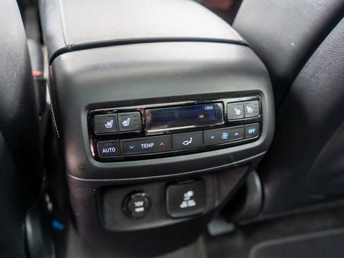 Used 2024 Hyundai Palisade Calligraphy image 22