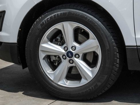 Used 2017 Ford Edge SE image 43