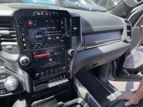 Used 2019 RAM 1500 Limited RWD image 10