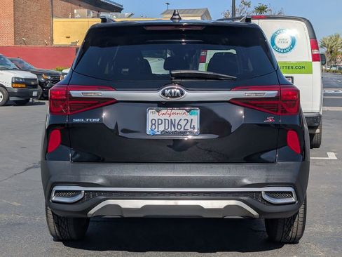 Used 2021 Kia Seltos S image 11