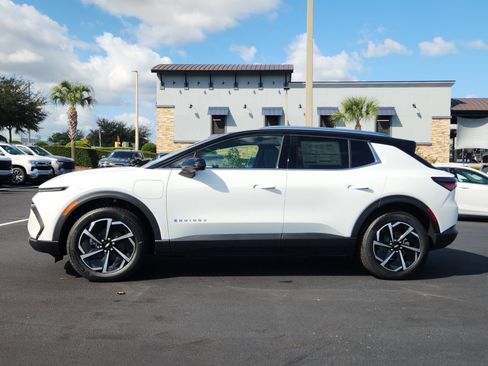 New 2026 Chevrolet Equinox EV LT image 3