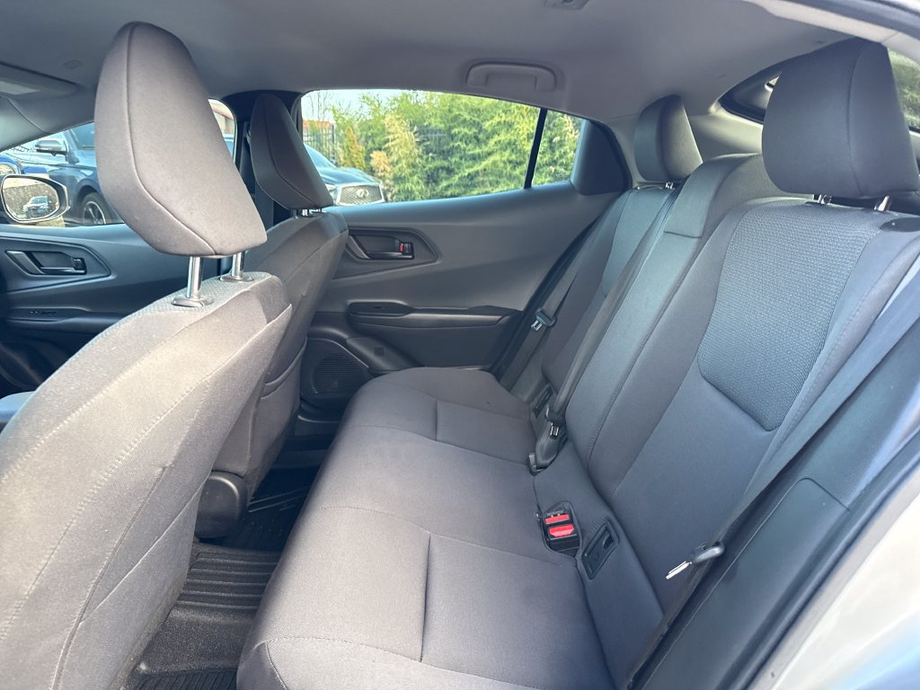 Used 2024 Toyota Prius LE FWD image 25