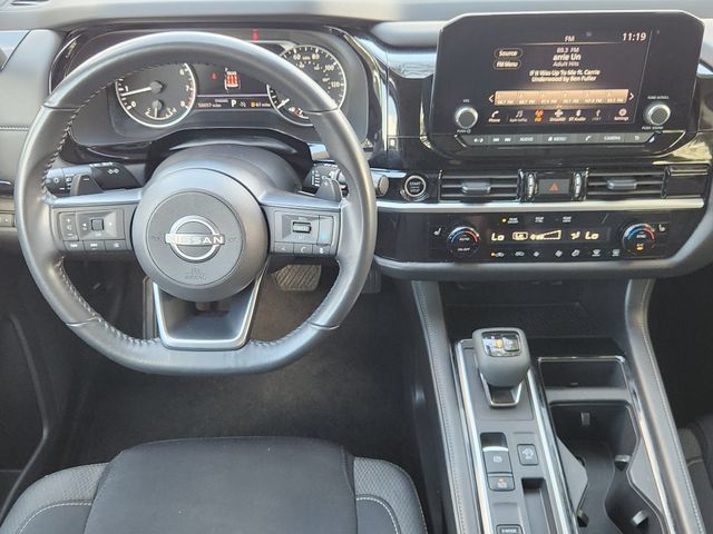 Used 2024 Nissan Pathfinder SV FWD image 25