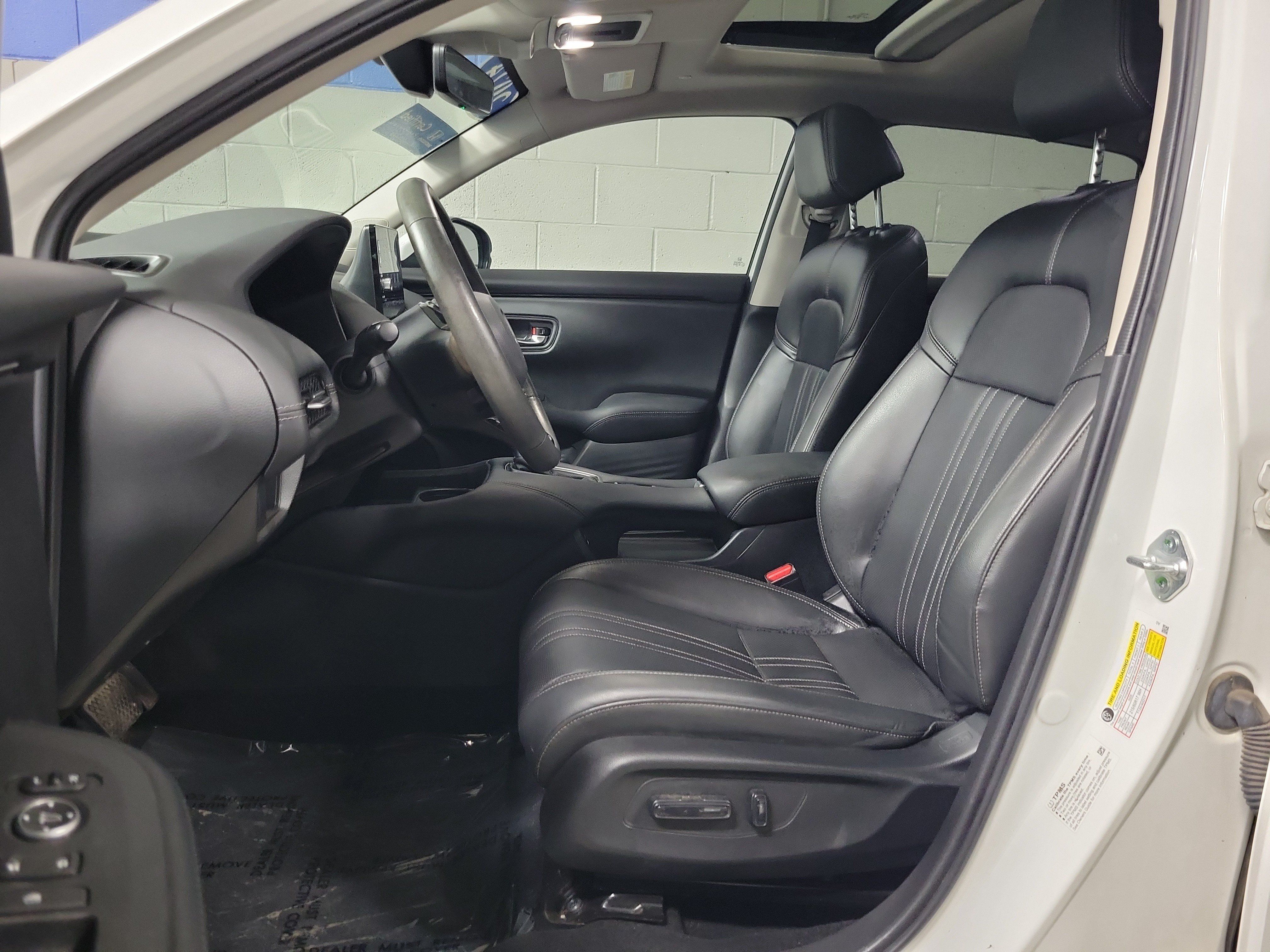 Certified 2024 Honda HR-V EX-L image 22