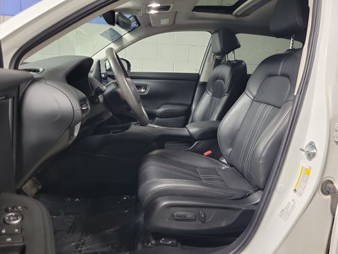 Certified 2024 Honda HR-V EX-L image 22