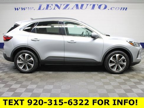 Used 2024 Ford Escape Platinum image 2