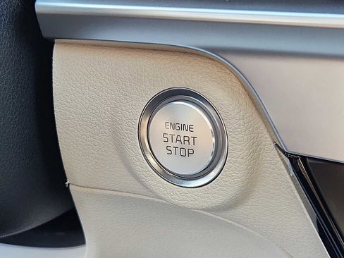 Used 2025 Kia Telluride S AWD/4WD image 23