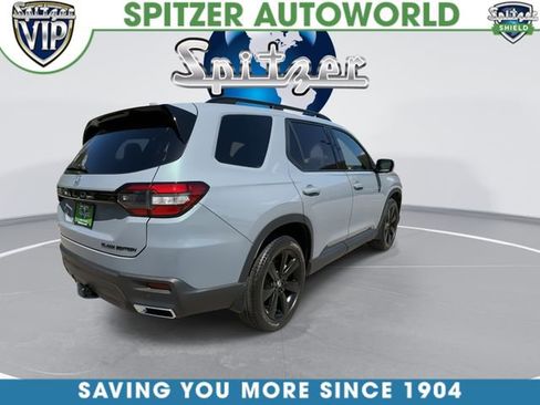 Used 2025 Honda Pilot Black Edition image 9
