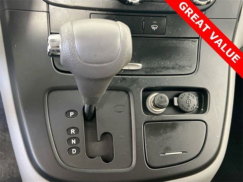 Used 2014 Kia Sedona LX image 15