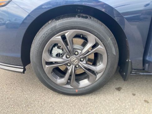 New 2026 Honda Accord EX-L image 9