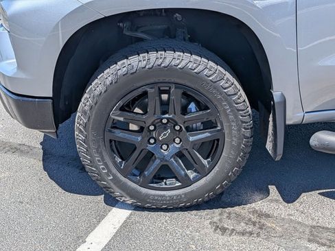 Used 2023 Chevrolet Silverado 1500 Custom Trail Boss AWD/4WD image 15