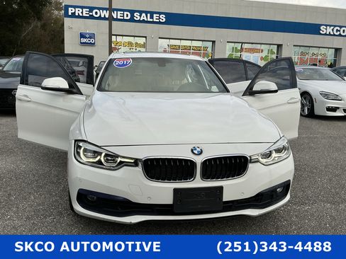Used 2017 BMW 330i xDrive Sedan w/ Premium Package image 36