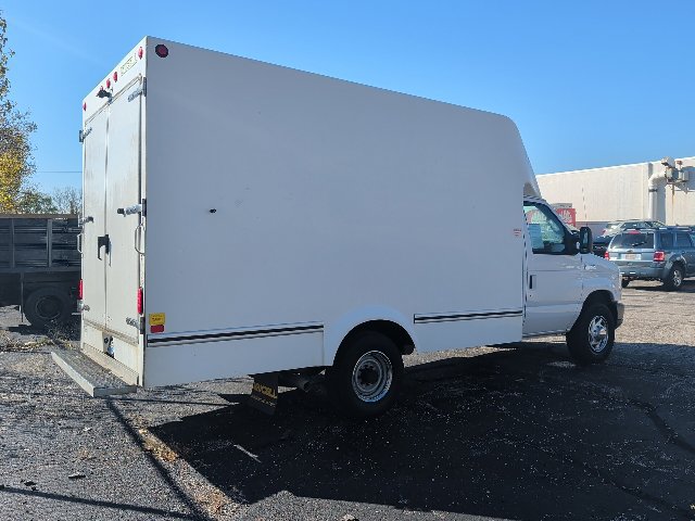 Used 2019 Ford E-350 and Econoline 350 Super Duty w/ Power Windows & Locks Group RWD image 4