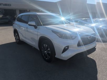 Used 2021 Toyota Highlander XLE