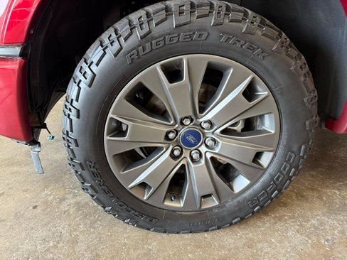 Used 2017 Ford F150 XLT w/ Equipment Group 302A Luxury AWD/4WD image 9