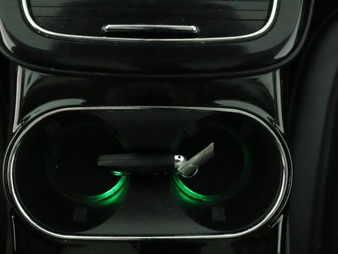 Certified 2023 Lincoln Nautilus Reserve w/ Equipment Group 201A image 9