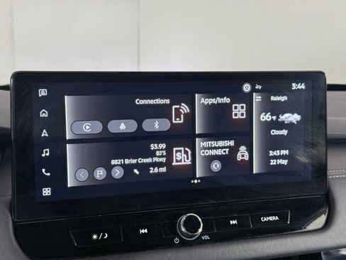 Used 2025 Mitsubishi Outlander AWD image 33
