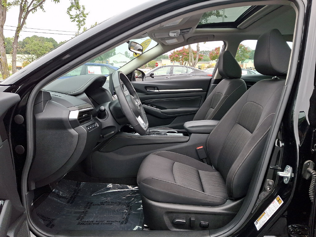 Used 2023 Nissan Altima 2.5 SV w/ SV Premium Package FWD image 13