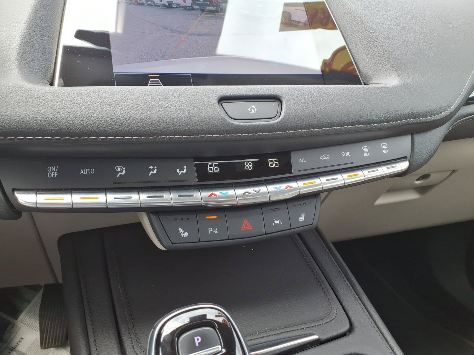 Used 2023 Cadillac XT4 Premium Luxury w/ Sun And Sound Package AWD/4WD image 11
