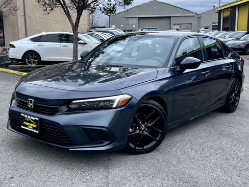 Used 2024 Honda Civic Sport image 2