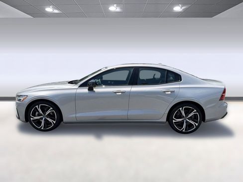 Certified 2024 Volvo S60 B5 Core w/ Climate Package AWD/4WD image 2