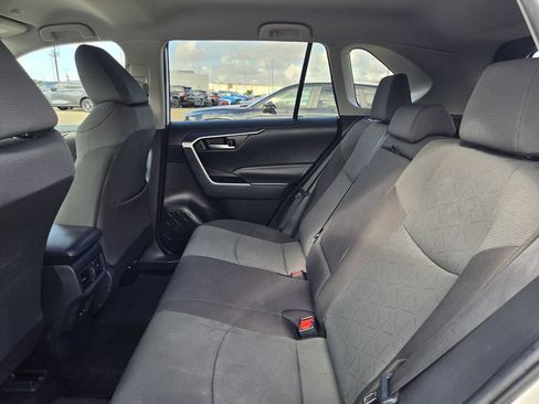 Used 2025 Toyota RAV4 XLE FWD image 29