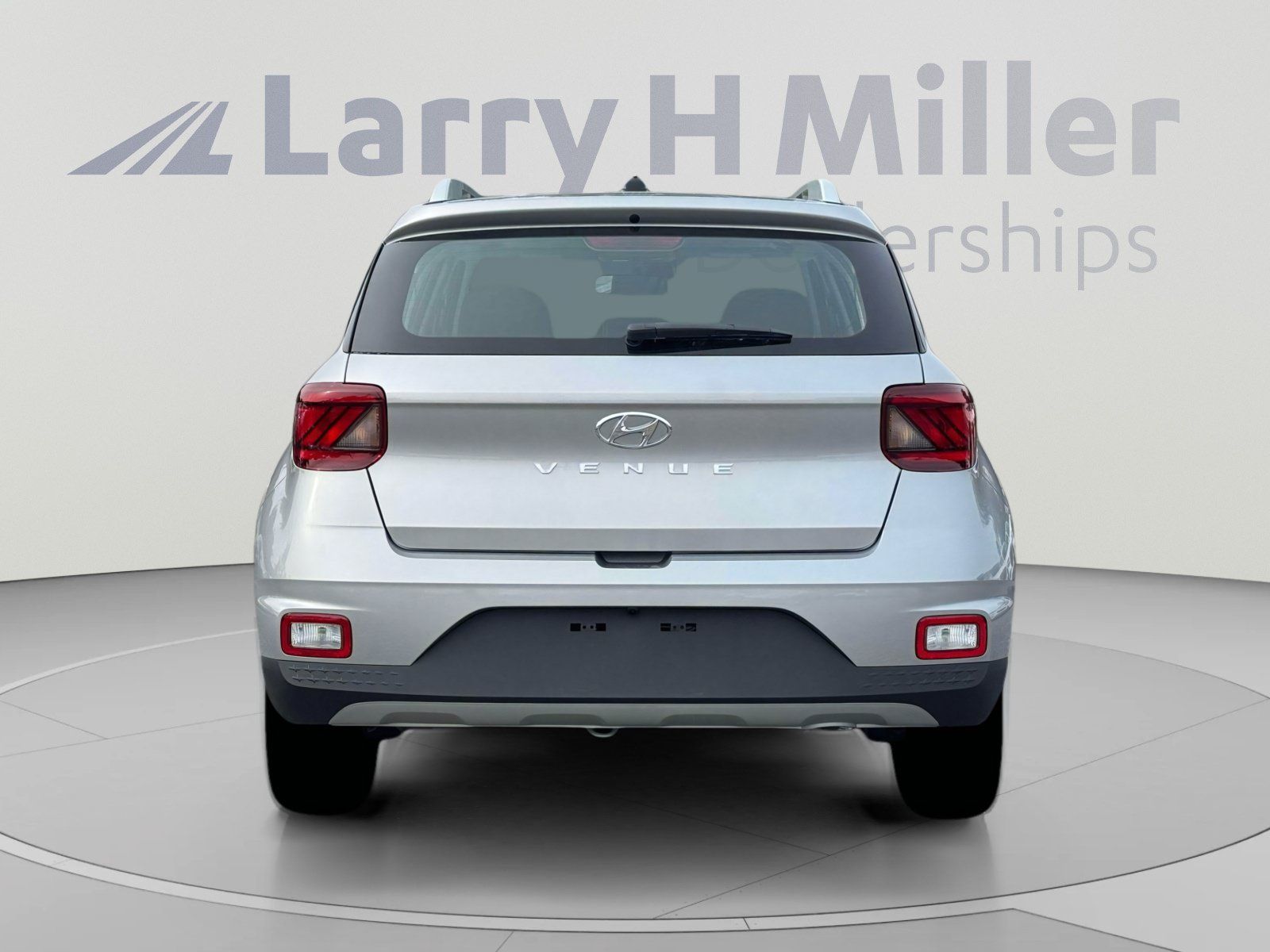 Used 2026 Hyundai Venue SEL FWD image 6