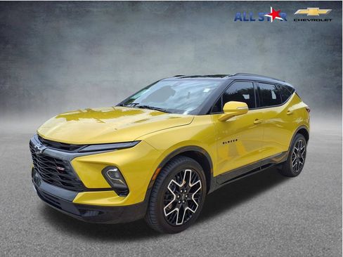 Used 2023 Chevrolet Blazer RS FWD image 1