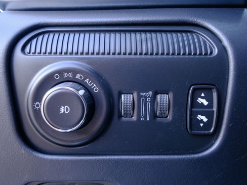 Used 2023 Jeep Grand Wagoneer L Series III w/ Rear Seat Video Group 1 image 47