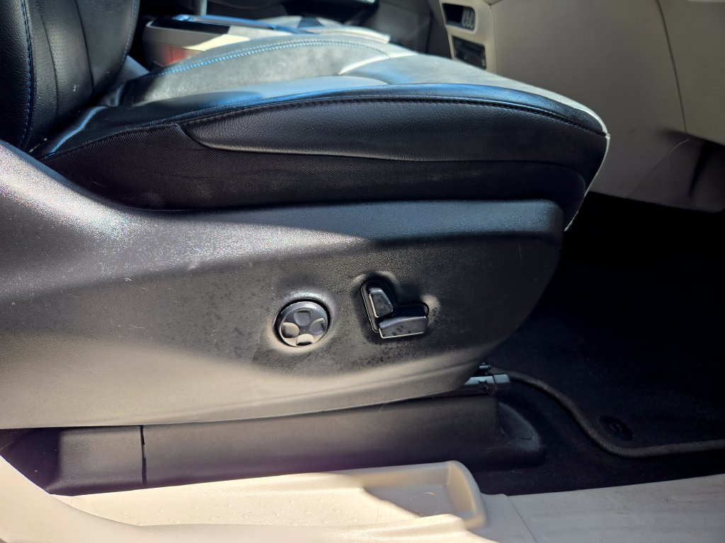Used 2021 Chrysler Pacifica Touring-L w/ Uconnect Theater Family Group AWD/4WD image 34
