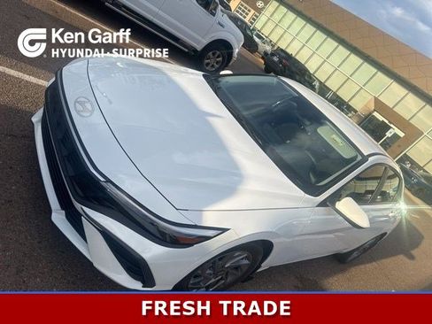 Certified 2024 Hyundai Elantra Blue image 1