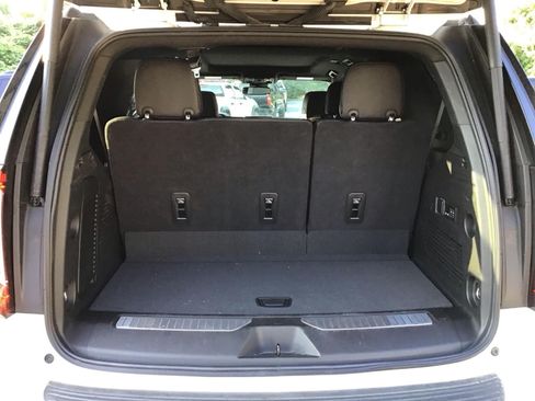 Used 2023 GMC Yukon AT4 w/ AT4 Premium Plus Package AWD/4WD image 4
