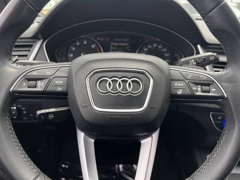 Used 2020 Audi Q5 2.0T Premium w/ Titanium Sport Package AWD/4WD image 19