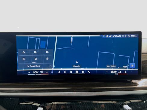 Used 2024 BMW X5 sDrive40i w/ Premium Package image 9