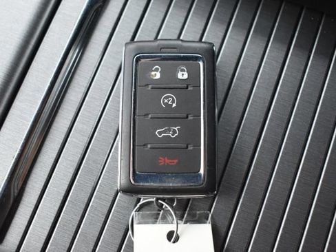 Used 2024 Jeep Wagoneer Series II AWD/4WD image 9