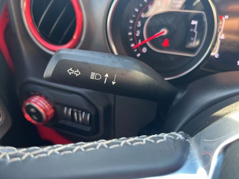 Used 2021 Jeep Gladiator Rubicon AWD/4WD image 15