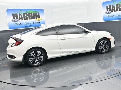 Used 2017 Honda Civic EX-L image 6