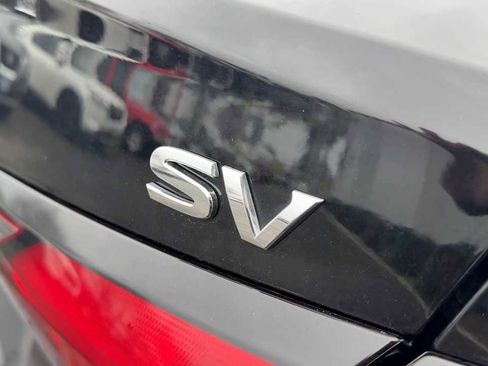 Used 2023 Nissan Versa SV image 7