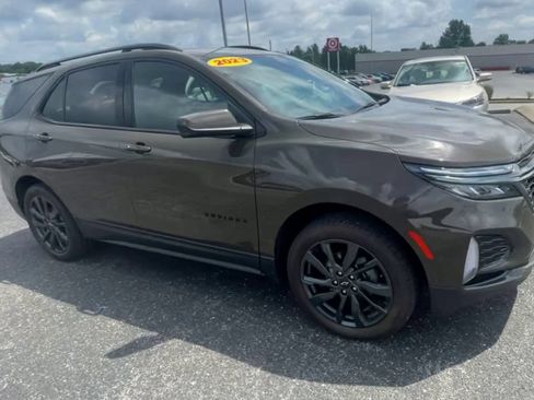 Used 2023 Chevrolet Equinox RS AWD/4WD image 3