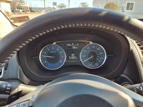 Used 2015 Subaru Crosstrek 2.0i Limited image 9