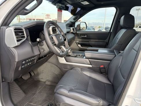 Used 2024 Toyota Tundra Platinum AWD/4WD image 26