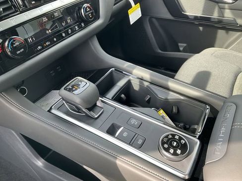 New 2026 Nissan Pathfinder SV image 25