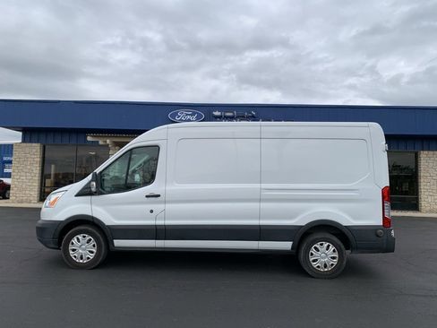 Used 2019 Ford Transit 250 148 Medium Roof image 6