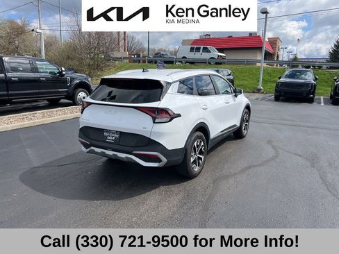Certified 2024 Kia Sportage EX image 11
