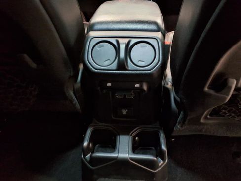 Used 2021 Jeep Gladiator Rubicon image 15