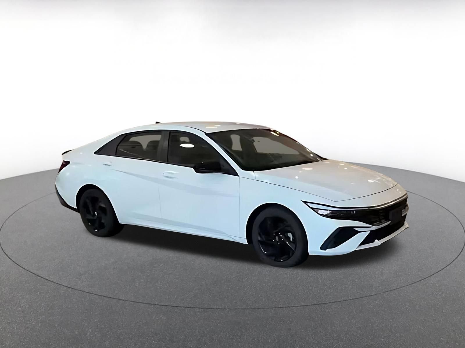 Used 2026 Hyundai Elantra Sport FWD image 2